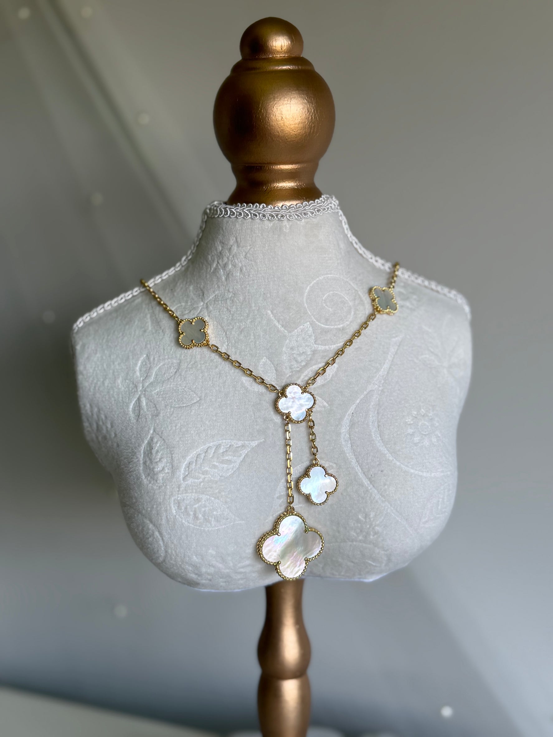 VK Style White Pearl Flowers Necklace