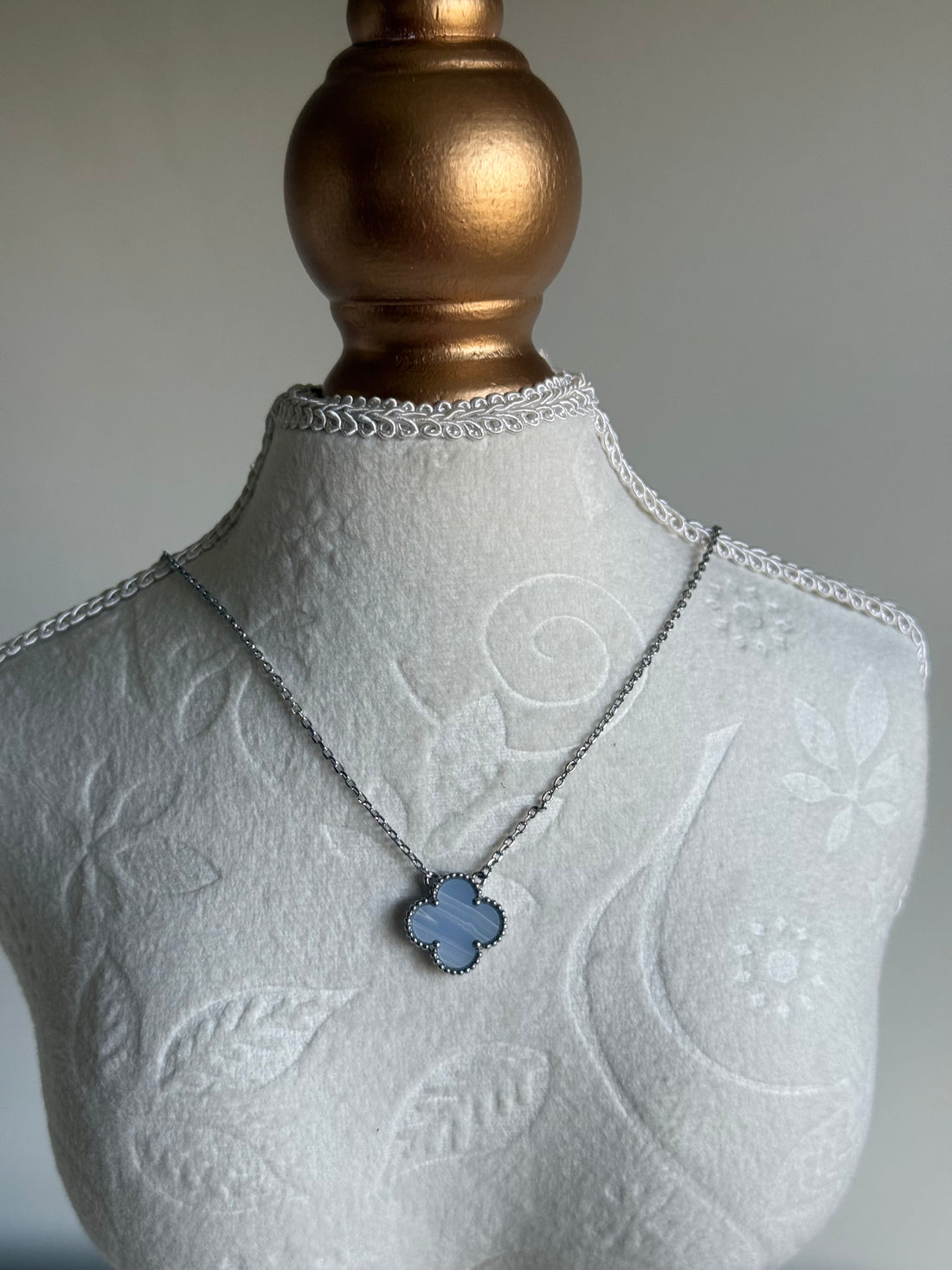 VK Style Light Blue Flower Necklace
