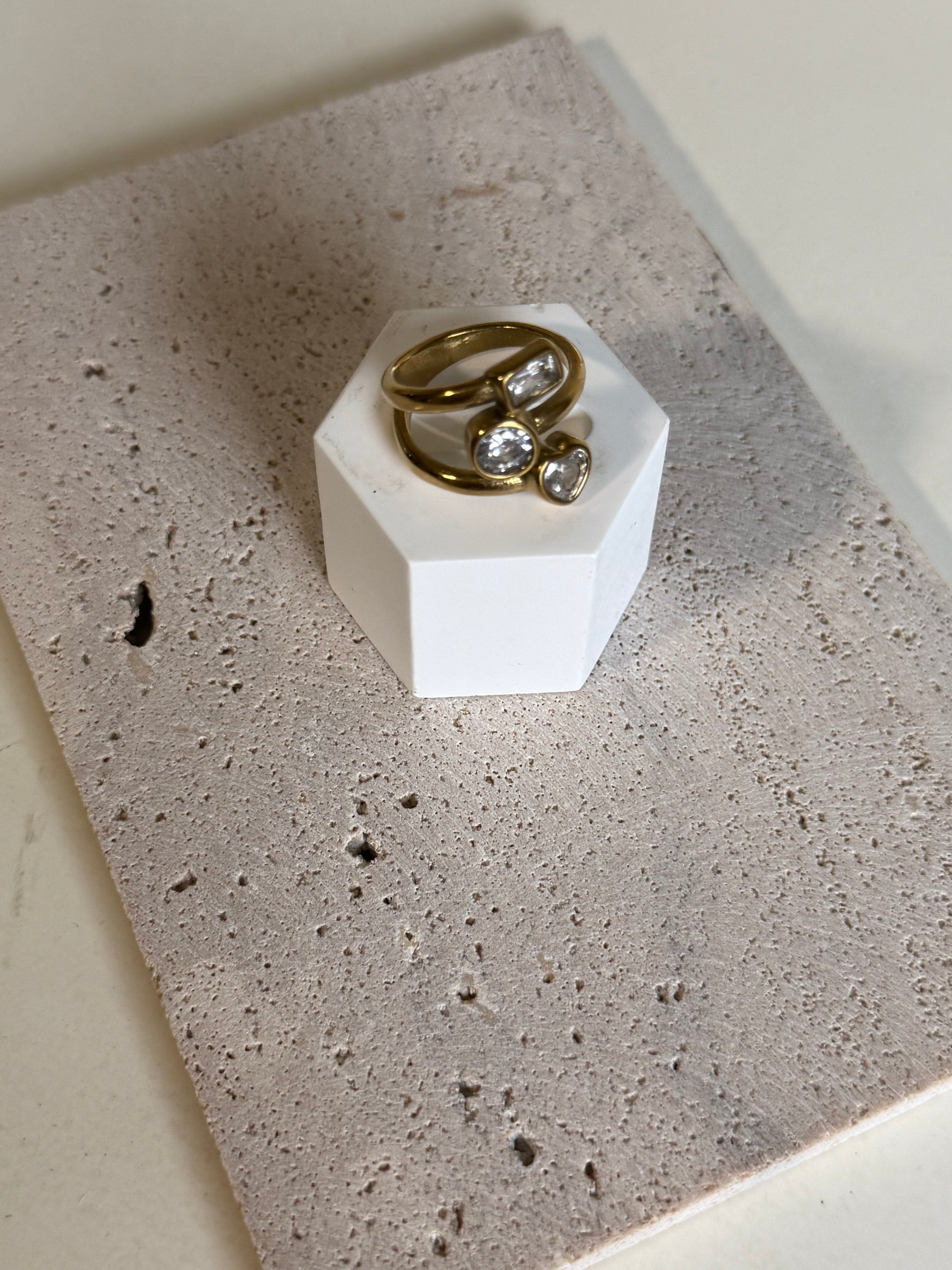 Yulla Ring