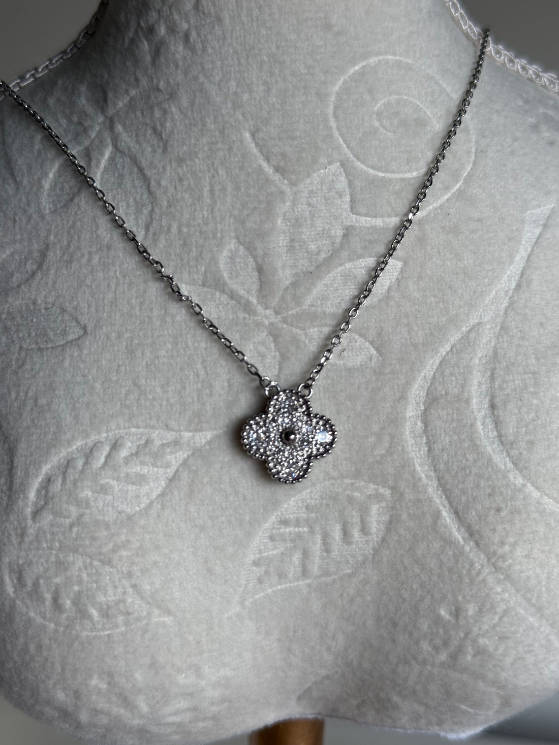 VK Style Zircon Silver Necklace