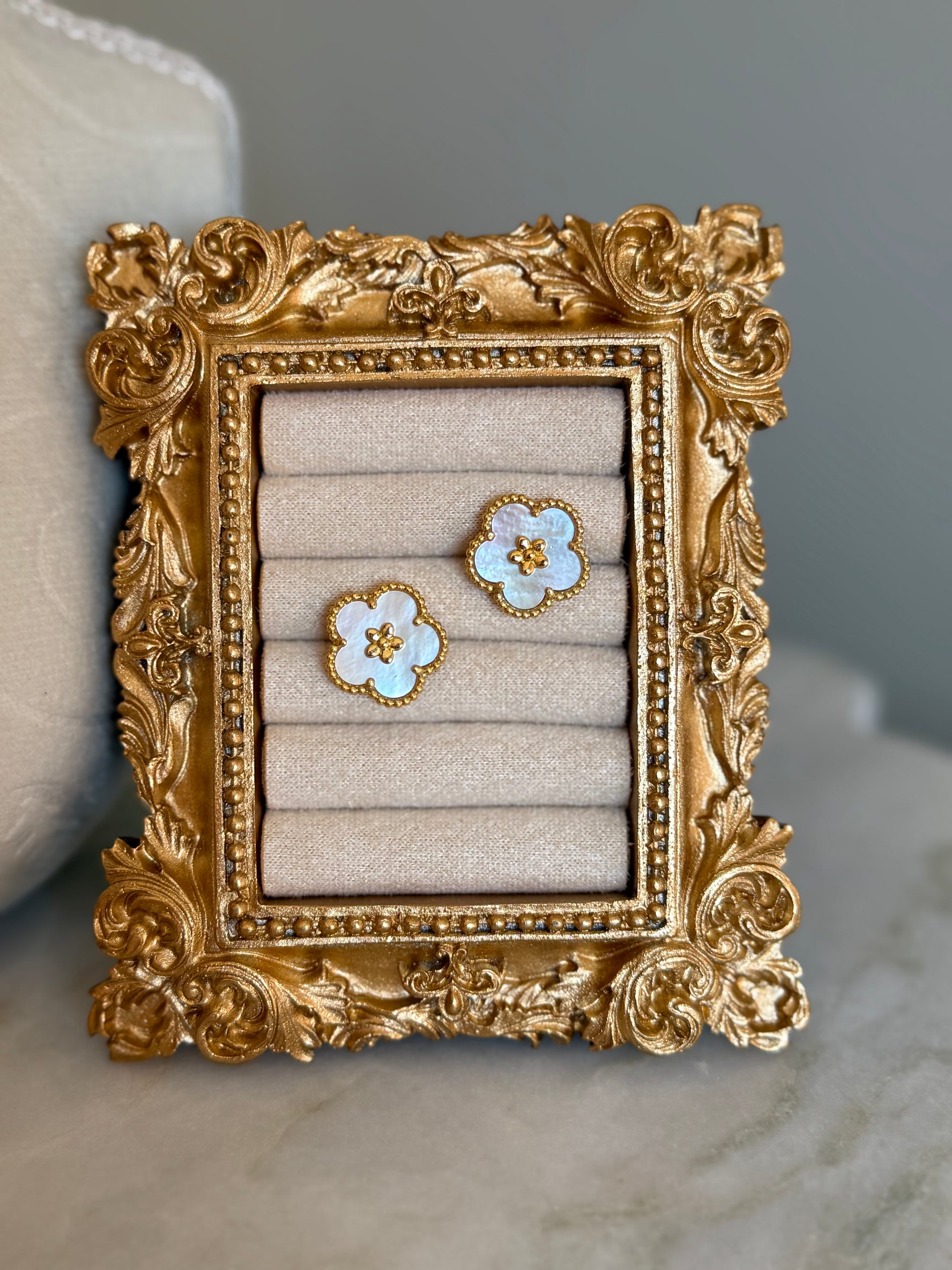 VK Style White Flower Lady Bug Earrings