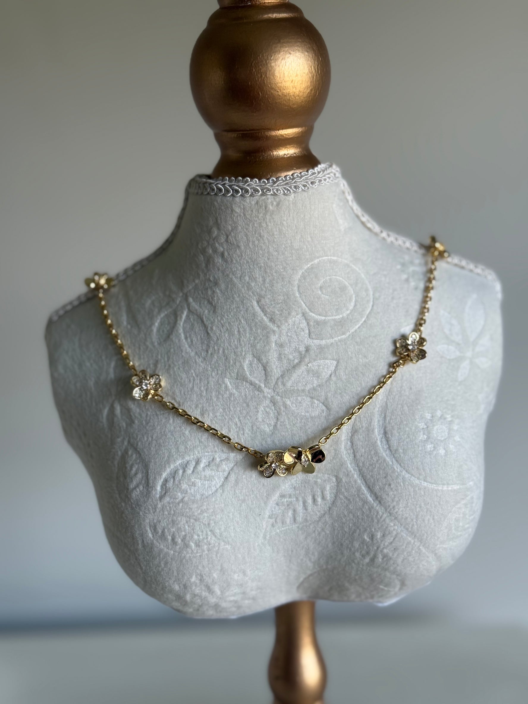 Mixed Flowers with Zircon Necklace