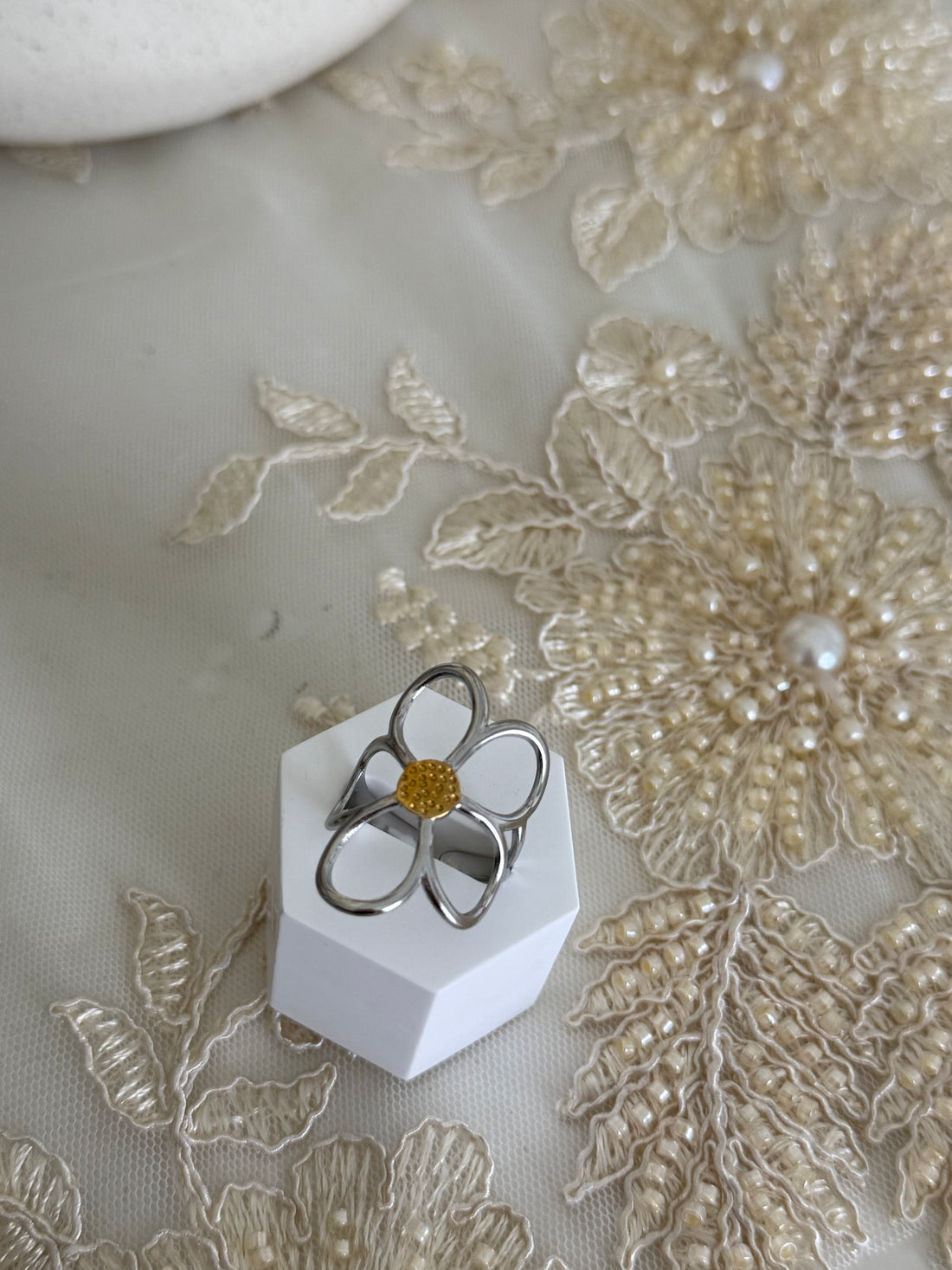 Daisy Flower Ring