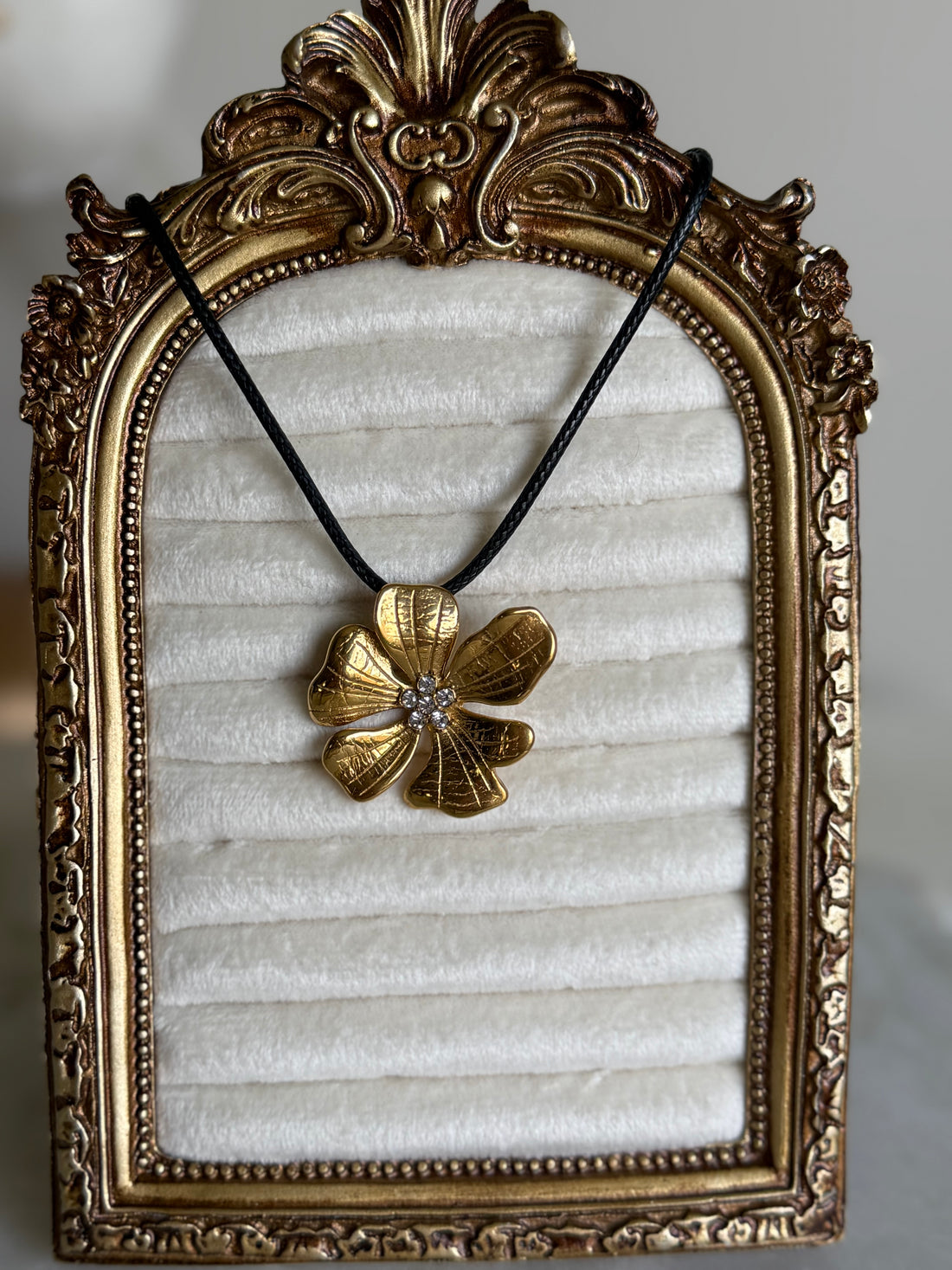 Fulla Necklace