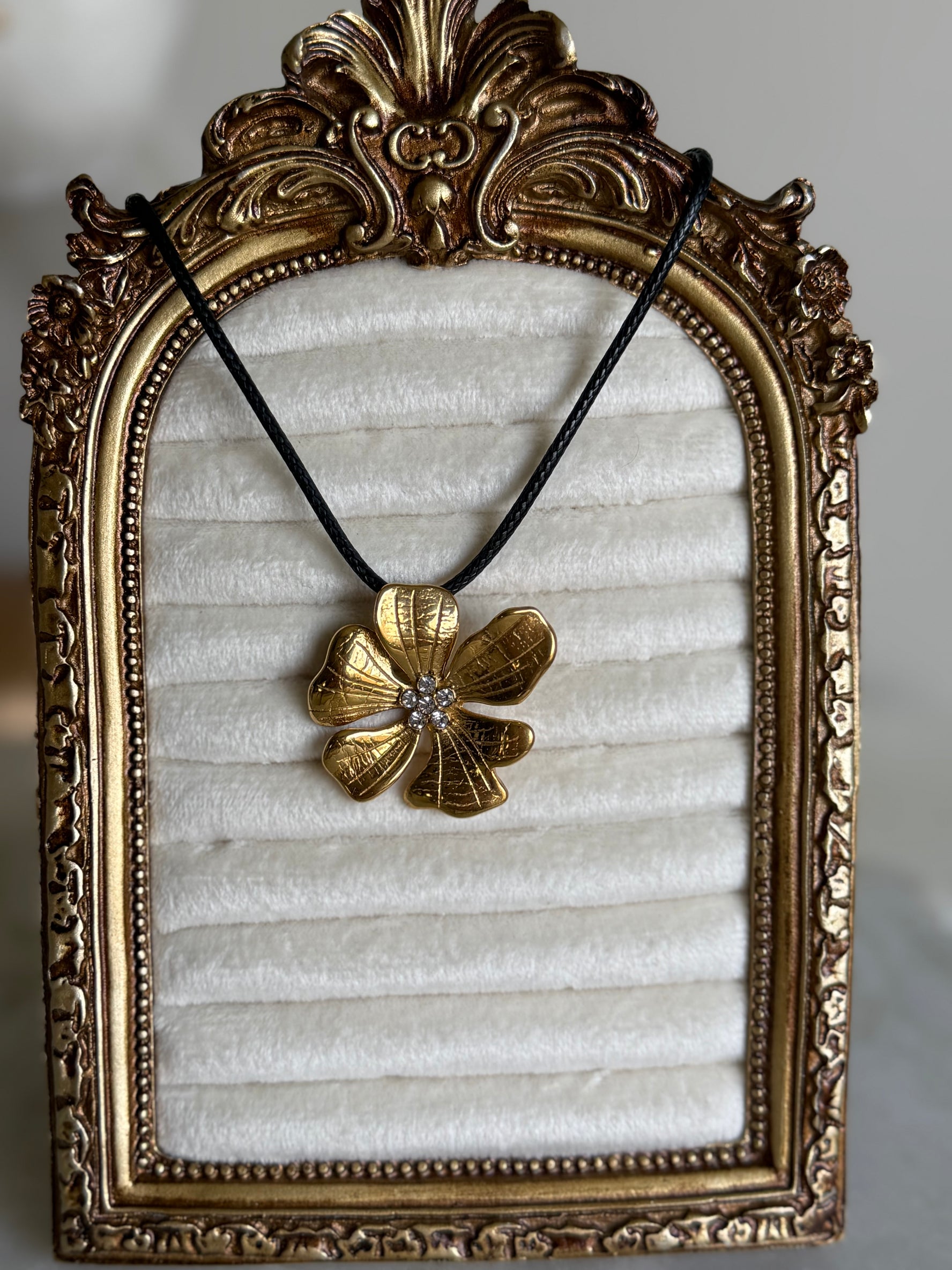 Fulla Necklace