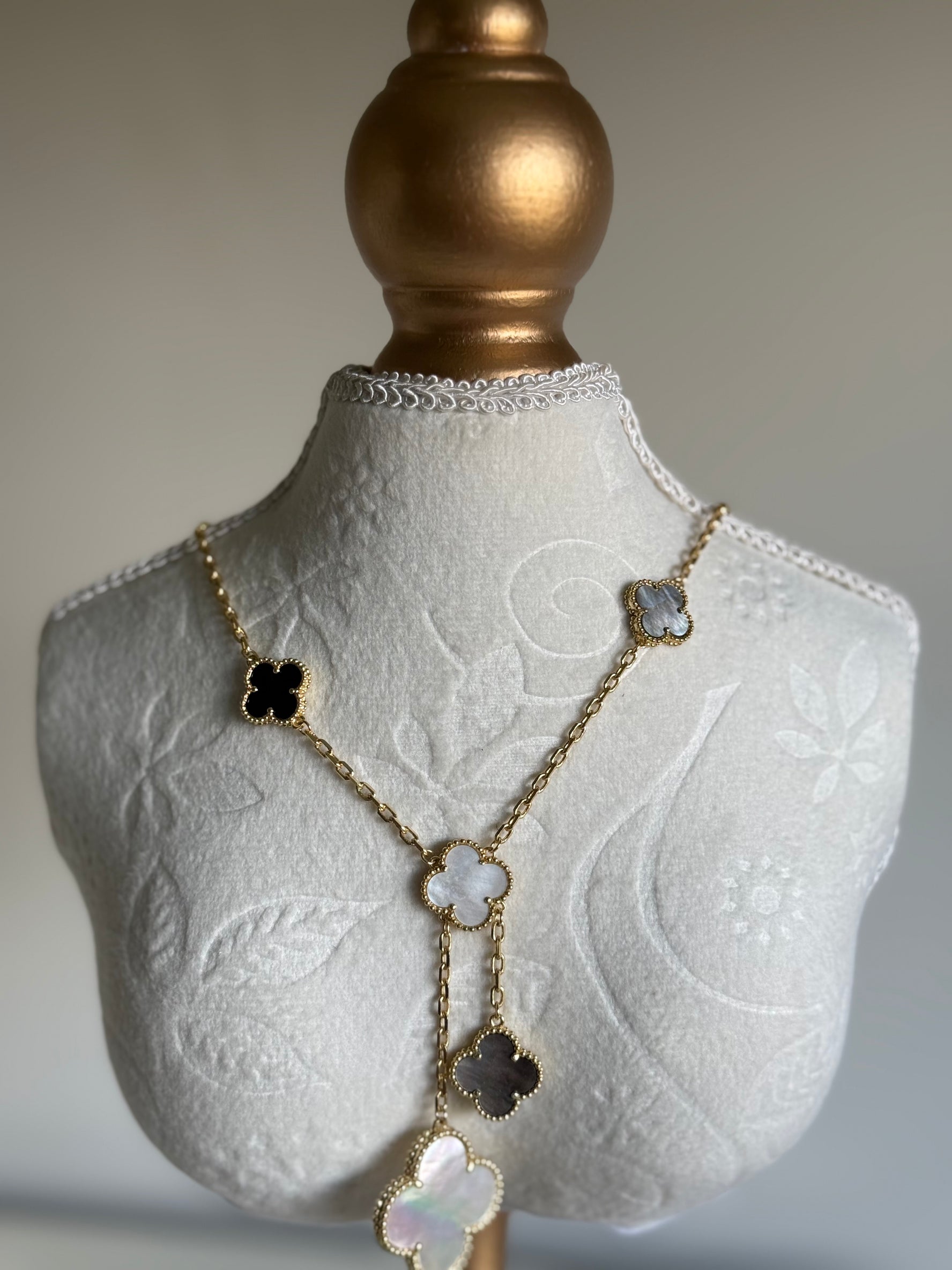 VK Style White Black Gray Flowers Necklace