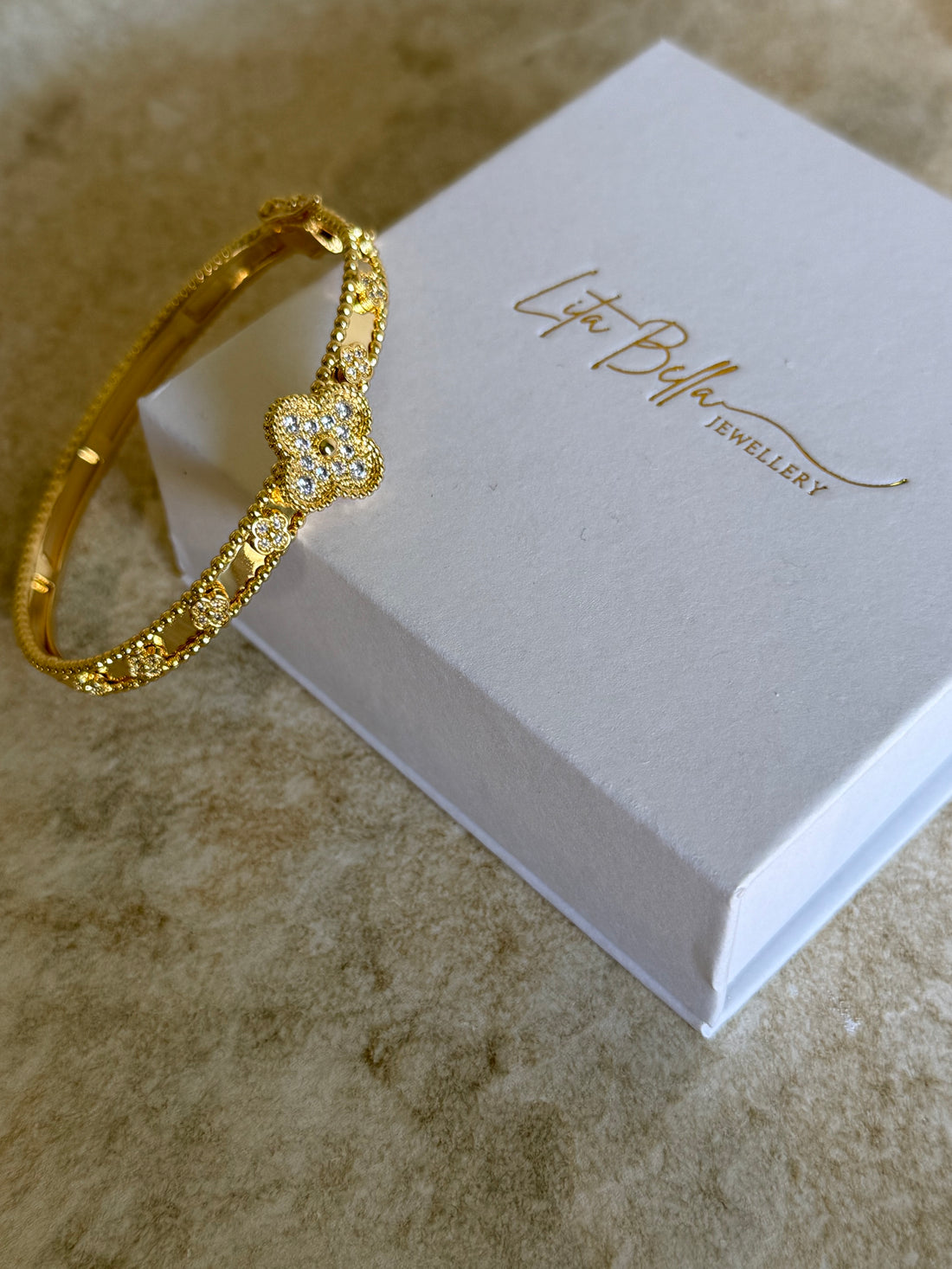 VK Gold Flower Stylish Bangle