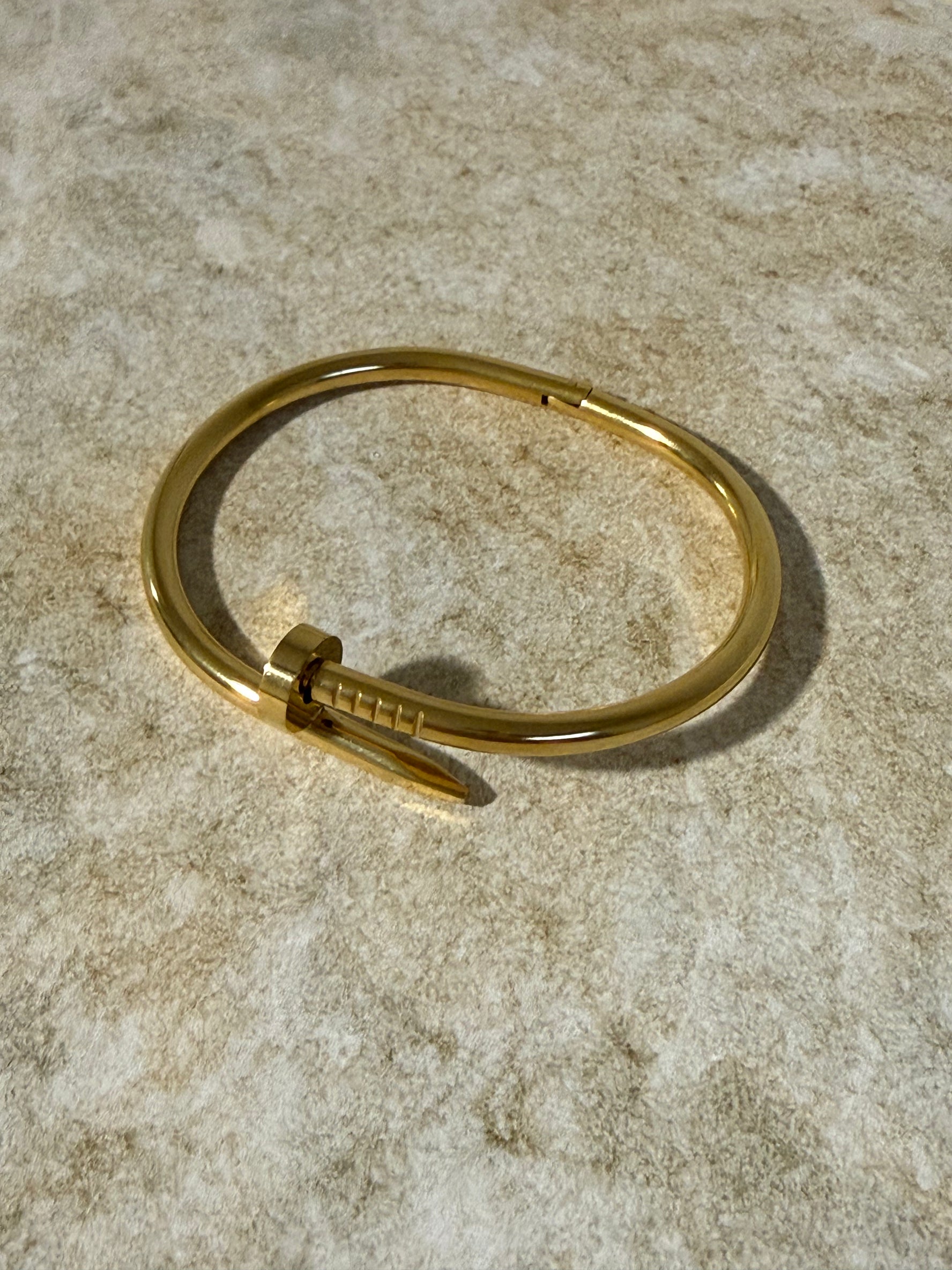 Nail Stylish Bangle